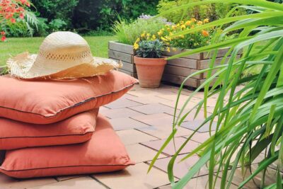 ¿Cómo quitar las manchas de aceite de los azulejos del patio? 1 10259 0 1