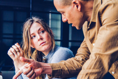 ¿Cómo resolver un conflicto con el propietario? 1 action adult advice 1120344 g strongoptimized