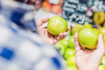 ¿Cuáles son los cargos comunes en el alquiler de un apartamento? 1 h15 two green apples what are common charges
