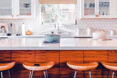 ¿Cómo encontrar el alojamiento de tus sueños? 1 maison interieur moderne cuisine 1