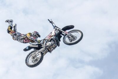 ¿Cuál es la diferencia entre un seguro multirriesgo y un seguro todo riesgo? 1 stuntman